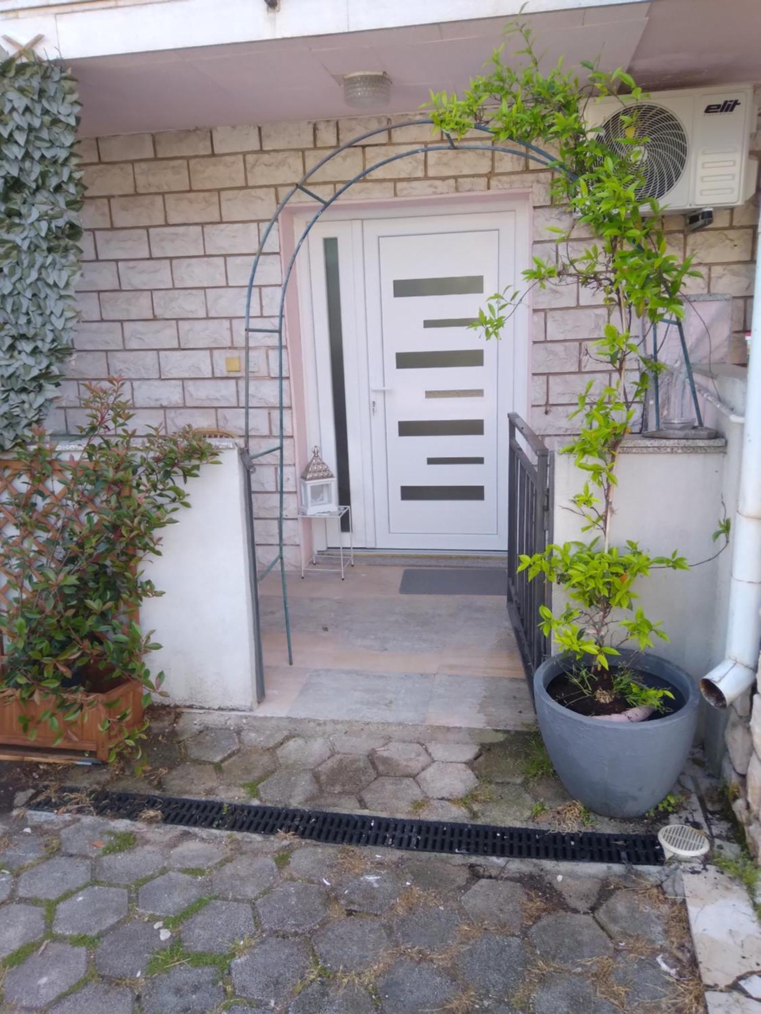 פורץ Apartment Erceg מראה חיצוני תמונה